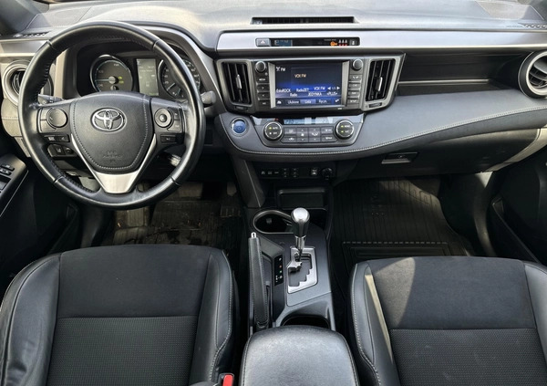 Toyota RAV4 cena 99900 przebieg: 131170, rok produkcji 2017 z Skoki małe 172